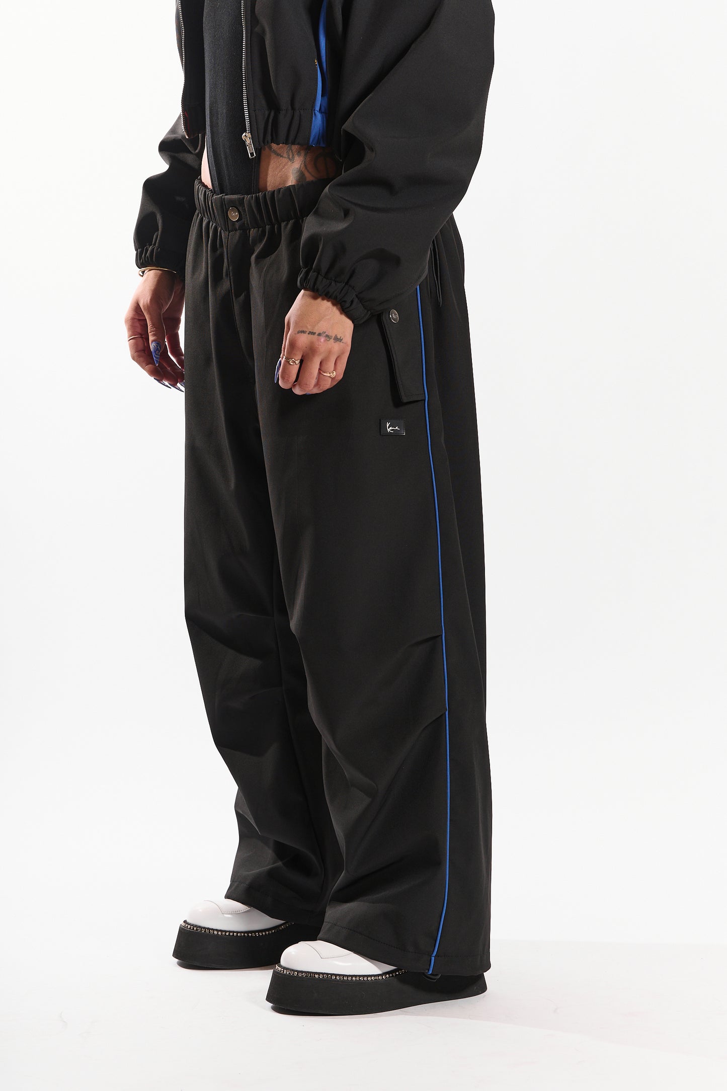 Street Thing Women's Jogger (black/royal)